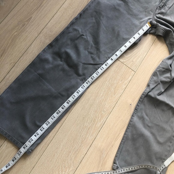 Uniqlo Gray Cropped Straight-Leg Jeans Women’s - Picture 5 of 14